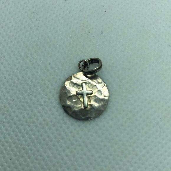 💛 925 Vintage Cross Charm/Pendant - Picture 1 of 3
